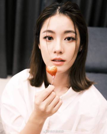 Namtan Tipnaree与Winny Thanawin双双确诊新冠轻症，居家隔离工作延期