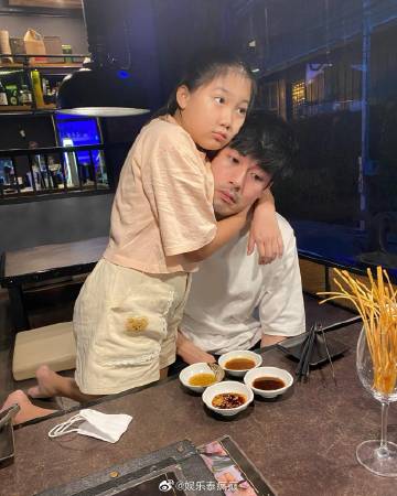 Nong Thana回应与Pearwah分手原因，坦言太爱反而选择放手