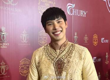 Max Nattapol回应与Mook Worranit分手，坦言仍爱对方和平收场