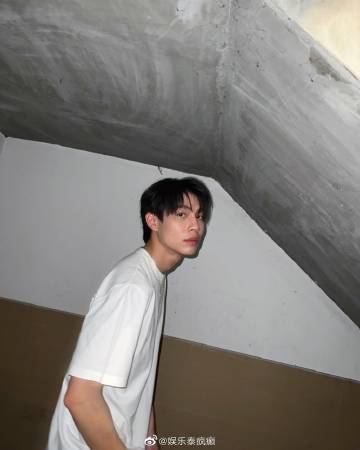 First Kanaphan确诊新冠轻症居家隔离，工作延期等待康复