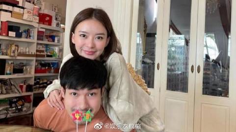 Pearwah Nichaphat证实与Nong Thana分手，坦言相爱却不合选择止步