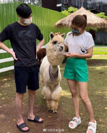 Vill Wannarot与Jes Jespipat恋情稳定甜蜜，三年感情获家人认可