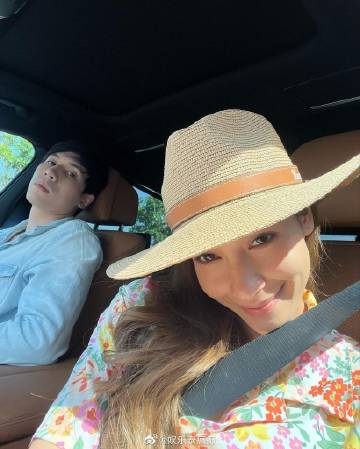 Vill Wannarot与Jes Jespipat恋情稳定甜蜜，三年感情获家人认可