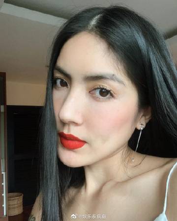 船上五人被起诉后获保释,San发文晒合照引网友怒批