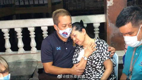 Tangmo Nida湄南河坠水失联，母亲崩溃守现场盼奇迹