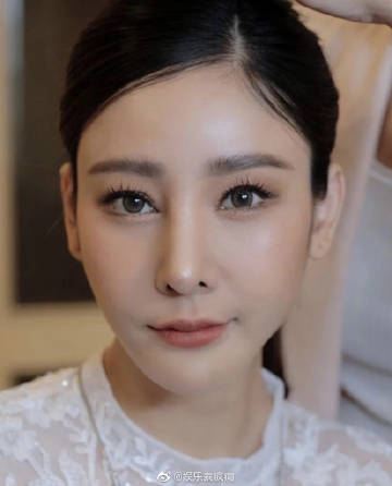 Tangmo Nida湄南河坠水失联，母亲崩溃守现场盼奇迹