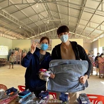 Gxxod Itthipat与Richy Oranate赴清迈山区捐物行善，崎岖山路成挑战