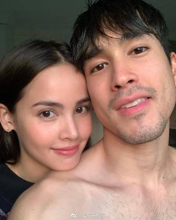 Nadech与Yaya合体亮相回应婚讯传闻，坦言求婚仍在考虑中