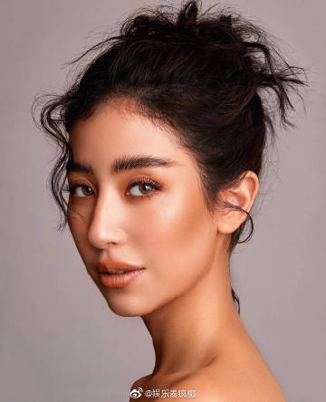 女星Mint Chalida确诊新冠入院治疗