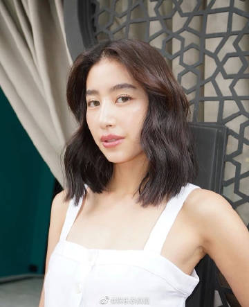 女星Mint Chalida确诊新冠入院治疗