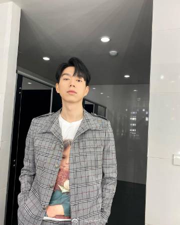 ONE31艺人Bright Norraphat确诊新冠入院治疗工作全面延期