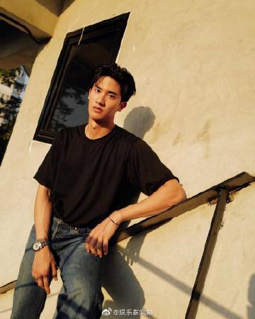 Tay Tawan发千字长文回应外貌争议呼吁尊重差异反对网络外貌攻击