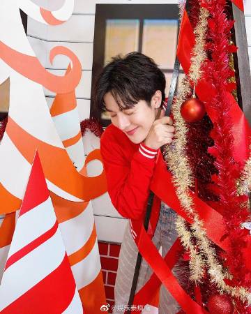 GMMTV艺人Arm Weerayut确诊新冠入院治疗出现咳嗽低烧症状