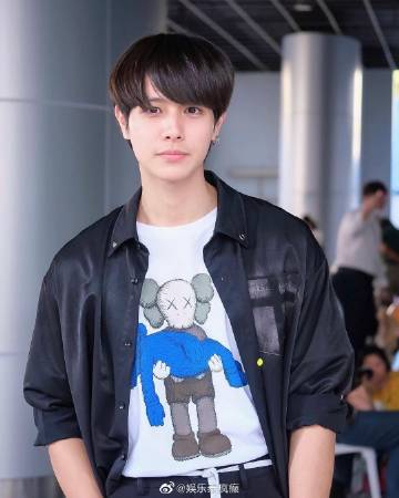 Fluke Pongsakorn与Fai Rujrawee报警追讨片酬 称剧组拖欠薪资合同遭否认