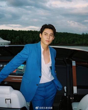 泰国东北民调公布年度娱乐人气榜：Nadech与Bella分别领跑男女主角榜 三台居电视台首位