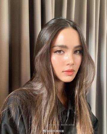 泰国东北民调公布年度娱乐人气榜：Nadech与Bella分别领跑男女主角榜 三台居电视台首位