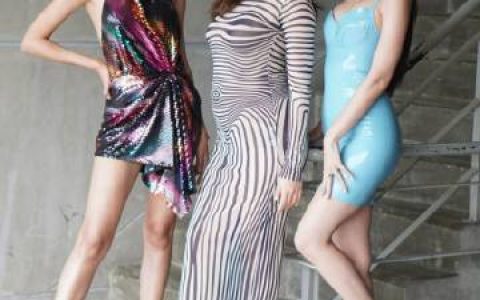 孕期Chompoo Araya罕见登台献唱同框PP Krit引惊喜 造型服装引热议被指价值不菲