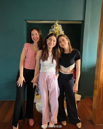 Furby姐妹帮Matt与Taew探望Mew新生女儿Marin 送满月礼物合体同框引粉丝惊喜