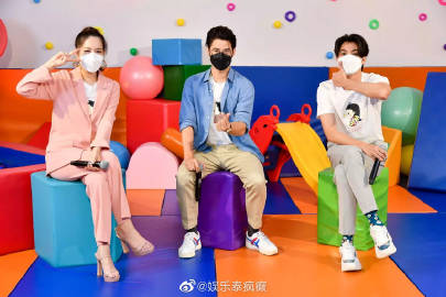 Mario Maurer与Gulf Kanawut合体出席儿童基金会活动 呼吁大众捐款助残障儿童医疗