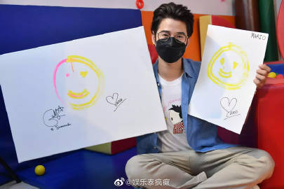 Mario Maurer与Gulf Kanawut合体出席儿童基金会活动 呼吁大众捐款助残障儿童医疗