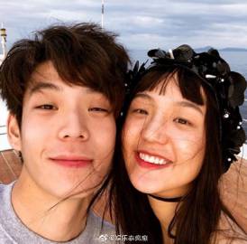 Bella证实与Weir已分手 称和平分开无第三者仍保持亲密关系