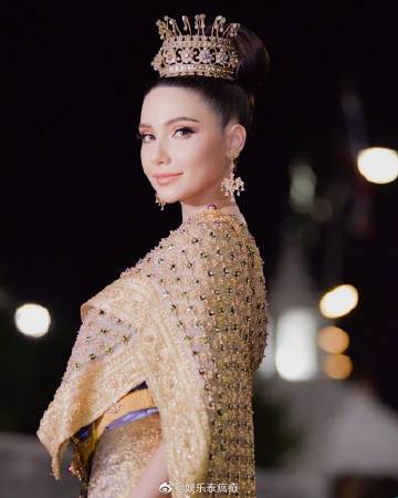 Sarah Casinghini宣布提告30起网暴案件 称将用法律手段维护自身与孩子权益