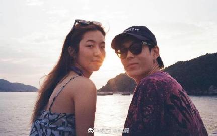 Jaylerr与Thanaerng恋情传变数 女方删合照引分手猜测关系现状待回应