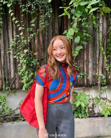 Ink Waruntorn确诊新冠暂停工作隔离 曾与PP Krit、Tay Tawan合作相关人员需观察