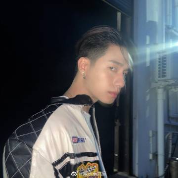 Prom Ratchaphat确诊新冠 经纪公司证实将按规定隔离治疗