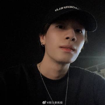 Prom Ratchaphat确诊新冠 经纪公司证实将按规定隔离治疗