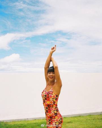 Jennie Panhan因长期胃酸倒流再赴医院检查 将进行24小时鼻胃管监测评估胃部状况