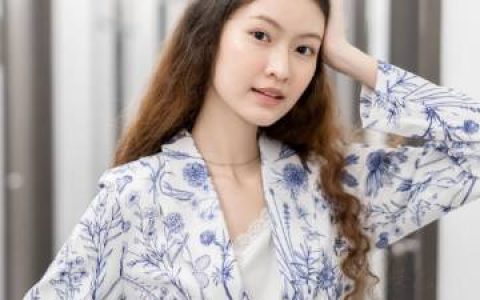 GMMTV女星Prigkhing Sureeyares确诊新冠 经纪公司称疑似家人传染目前居家隔离无明显症状