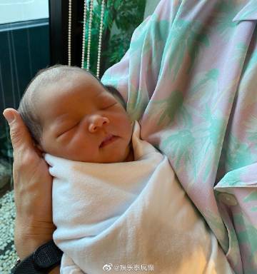 Mew Nittha顺利产女迎来二胎 宝宝取名Marin获众多祝福