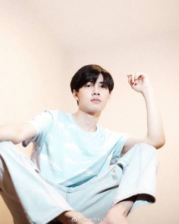 《爱情工心计》演员Benz Natthapong确诊新冠 因喉咙痛检测后入院隔离治疗