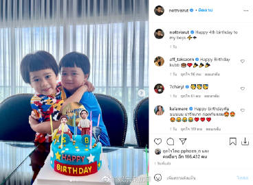 Chompoo Araya双胞胎儿女迎来4岁生日 Nott晒温馨合照低调庆生引关注