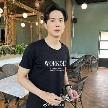 Ko Vasin明年七台合约将到期去留引关注 传与Mookda合作新剧仍未有进展