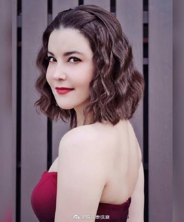 Tanya Tanyares丈夫三个月接种五剂新冠疫苗引关注 女方坦言担忧健康风险