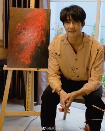 Earth Pirapat发起画作慈善拍卖计划 收入全数捐赠助力新冠患者