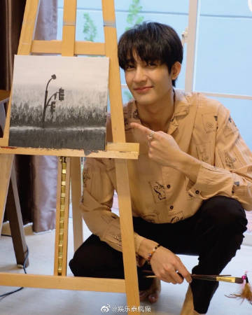 Earth Pirapat发起画作慈善拍卖计划 收入全数捐赠助力新冠患者