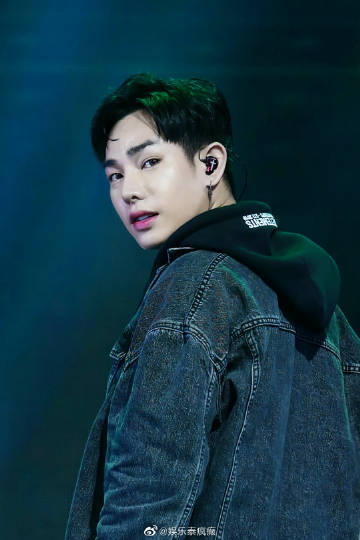 泰国推特上半年十大话题榜公布 Kom Chauncheun、Peck Palitchoke、Bambam、Mew Suppasit上榜