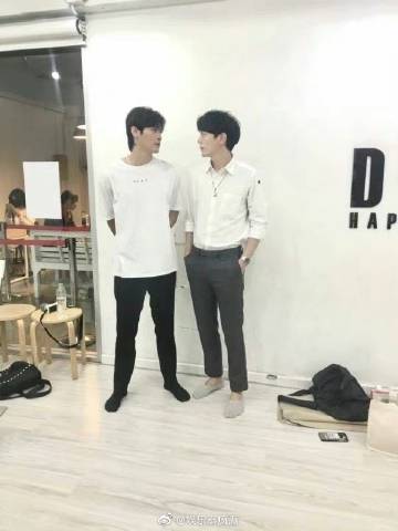 Kao与Up初见一周年粉丝发起话题庆祝 感谢两人带来作品与陪伴