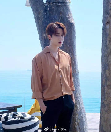 Mike Pirat携手Boom公益机构再捐500件葬礼防护物资表达哀悼与关怀