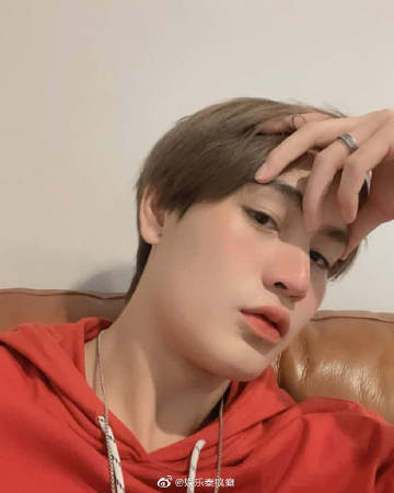 Toytoy杀害女友案法院驳回保释申请 律师称或存在争执夺刀导致意外争议