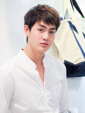 Toytoy杀害女友案法院驳回保释申请 律师称或存在争执夺刀导致意外争议