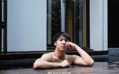 White Nawat发文称父母遭司机殴打事件 公开呼吁调取行车记录仪维权