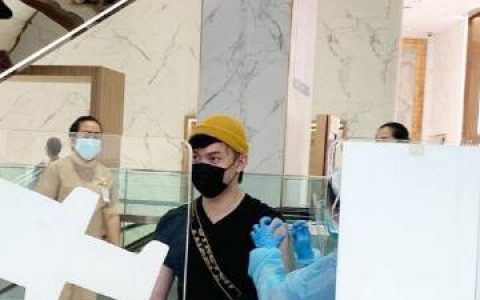 DJ Matoom再接种中国疫苗分享现场细节 接种日期与座位号引网友热议