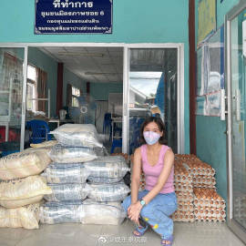 Aom Sushar赴社区派发物资并发声谈现状 呼吁政府倾听民意引关注