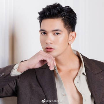 Kem Hussawee捐赠防护服与N95口罩支援汶干府医院 呼吁大众共助医护