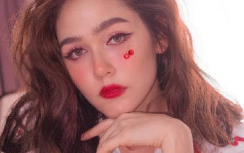 Chompoo Araya遭网民批评掉粉近5万仍坚持行善 再捐百万泰铢助儿童医院抗疫