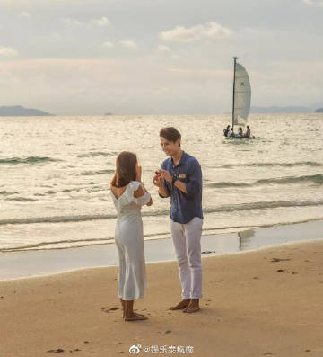 New Chaiyapol向圈外女友April成功求婚 复合后修成正果获粉丝祝福